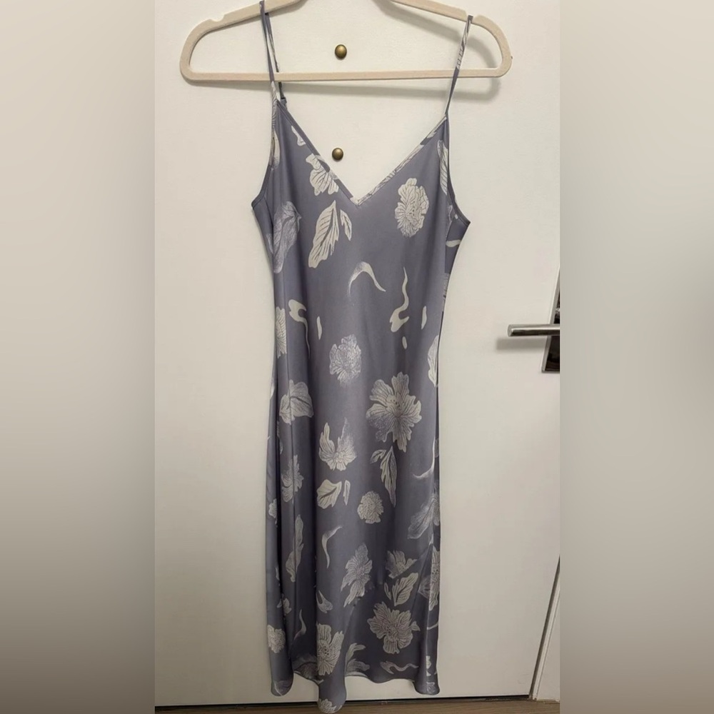 Aritzia Wilfred Slip Midi Dress in Lavender - Picture 2 of 3